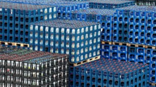 Getränkekisten auf dem Gelände von Mineralquellen Wüllner GmbH und Co. KG in Bielefeld. Getränkekisten auf dem Gelände von Mineralquellen Wüllner GmbH und Co. KG in Bielefeld.