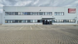 Aufbereitungswerk für Gebrauchtstapler von Linde Material Handling in Velké Bílovice (Tschechien) Aufbereitungswerk für Gebrauchtstapler von Linde Material Handling in Velké Bílovice (Tschechien)
