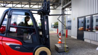 Die Station Heißer Draht des 21. Günsel StaplerCups Die Station Heißer Draht des 21. Günsel StaplerCups