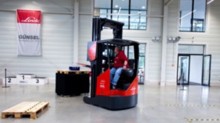 Feingefühl beim Flaschen umsetzen Feingefühl beim Flaschen umsetzen